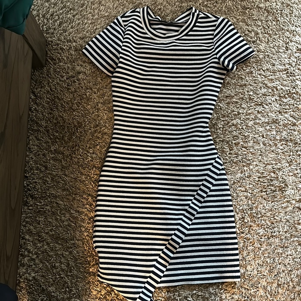 Woman’s Dress Small